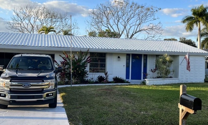 Fort Myers House | Canal house minutes from downtown Fort Myers