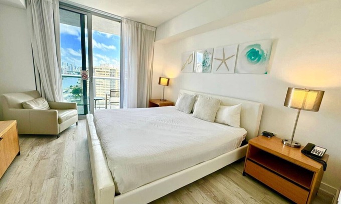 Hallandale Beach Apartment | Canal Pool Views, Premium Beach Service, Kitchen and 1B/1B