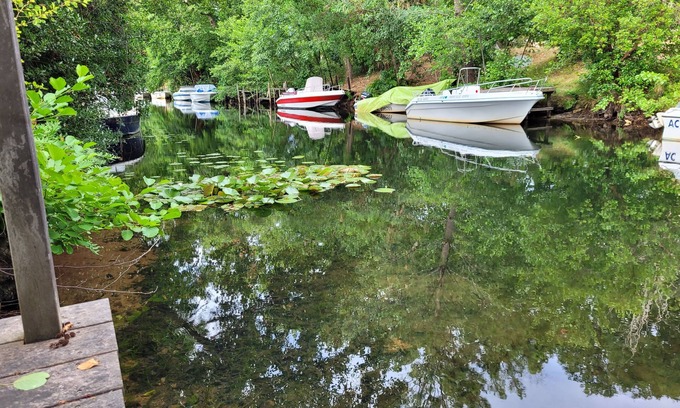 Cazaux House | Canal-side house with access to Lake Cazaux