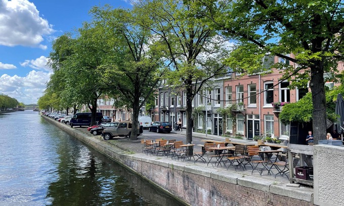 Hoofddorppleinbuurt Bed & Breakfast | Canal View Stay Amsterdam