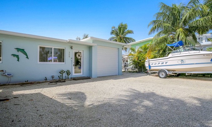 Indian Waterways House | Canalfront, Dog-Friendly Home with High-Speed WiFi, Private Boat Ramp, and Kayak