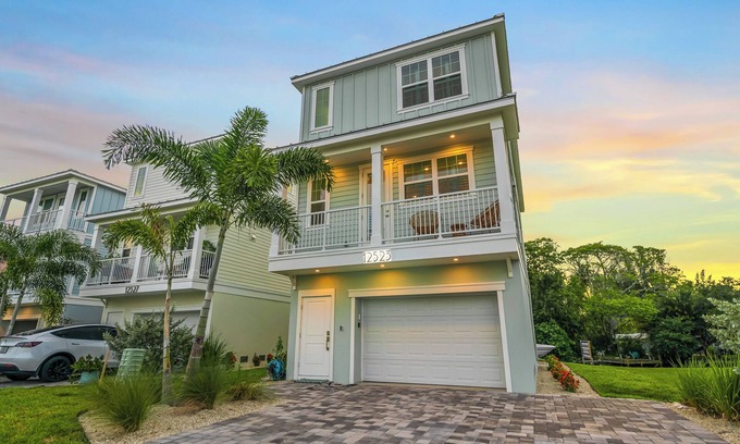 Cortez House | Canalfront Home! Near Anna Maria Island