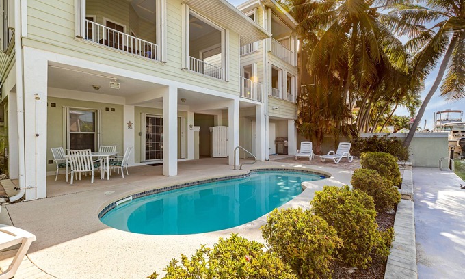 Summerland Key House | Canalfront house with private pool, WiFi, private washer/dryer, and central AC