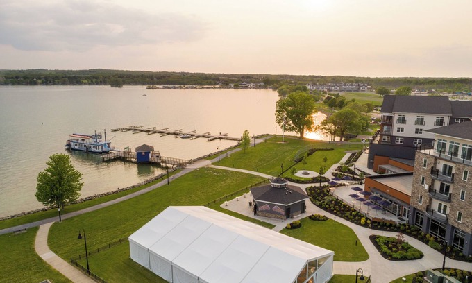 Canandaigua Condo | Canandaigua Lake Condo with 2 bedroom and 2 bathrooms!