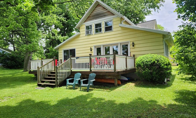 Holcomb House | Canandaigua Lakefront Vacation Home. beautiful sunsets abound! nLAKEFRONT!