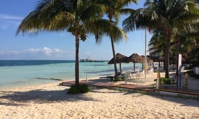 Zona Hotelera Apartment | Cancun Oceanfront Penthouse Christmas 2021 to New Year 2022, Sleeps 6