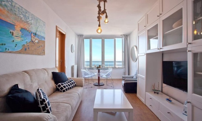 Masnou Apartment | CANDELA 'S BEACH & PORT- PANORAMIC COAST BARCELONA