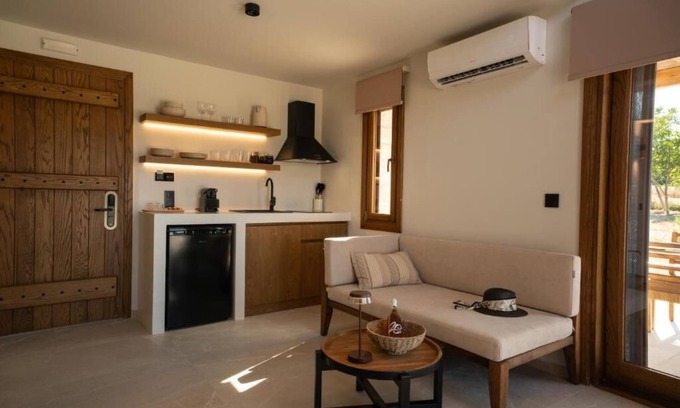 Ierissos Apartment | Candelas Suites and NaturenTwo-Bedroom Apartment with Private Pool