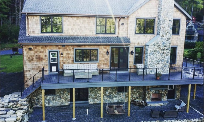 New Milford House | Candlewood Lake Front with Dock,Chef's Kitchen. Sleeps 12n