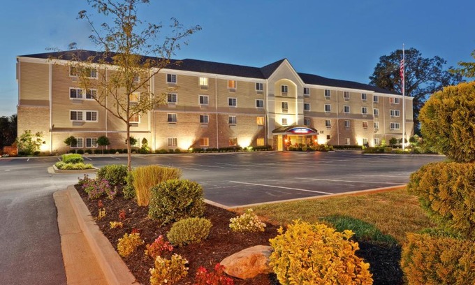 Bowling Green Hotel | Candlewood Suites Bowling Green by IHG