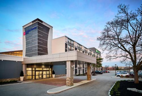 Burlington Hotel | Candlewood Suites Burlington Conference Centre by IHG