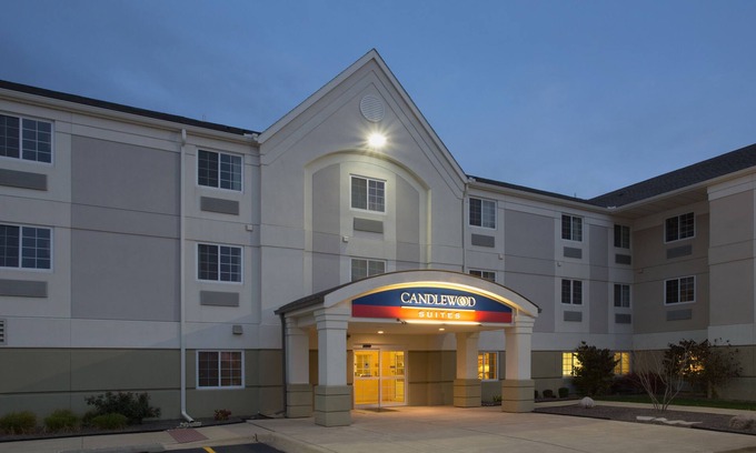 Orange Prairie Hotel | Candlewood Suites Grand Prairie by IHG