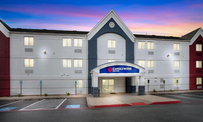 Harrisonburg Hotel | Candlewood Suites Harrisonburg by IHG