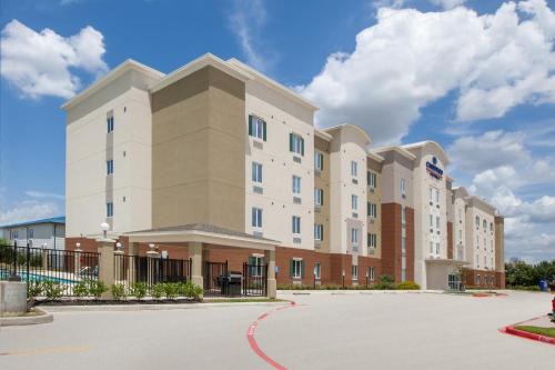 Houston Hotel | Candlewood Suites Houston - Spring by IHG