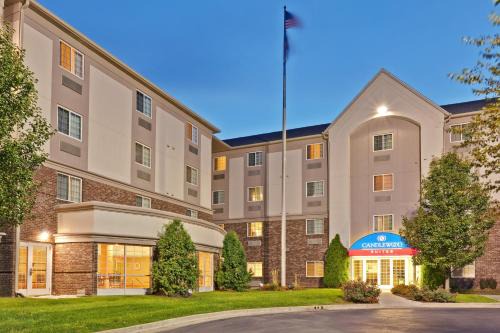 Castleton Hotel | Candlewood Suites Indianapolis Northeast by IHG