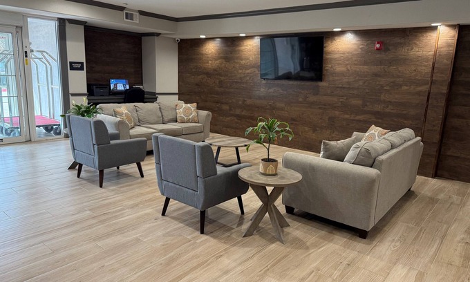 La Porte Hotel | Candlewood Suites La Porte by IHG