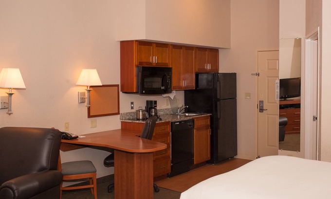 Stollings Hotel | Candlewood Suites Logan by IHG