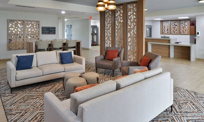 Winnetonka Hotel | Candlewood Suites Northeast Kansas City by IHG