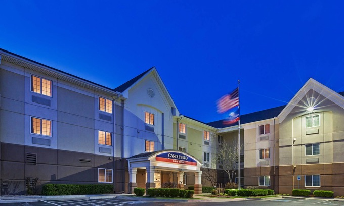Owasso Hotel | Candlewood Suites Owasso by IHG