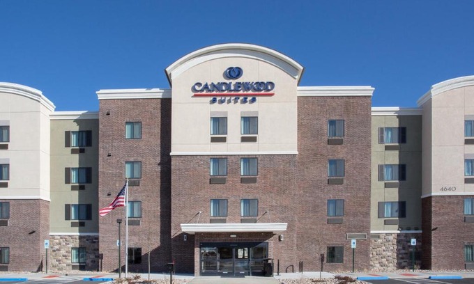 Pueblo Hotel | Candlewood Suites Pueblo by IHG
