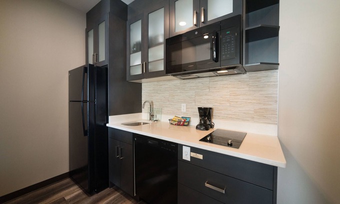 West Edmonton Hotel | Candlewood Suites West Edmonton - Mall Area by IHG