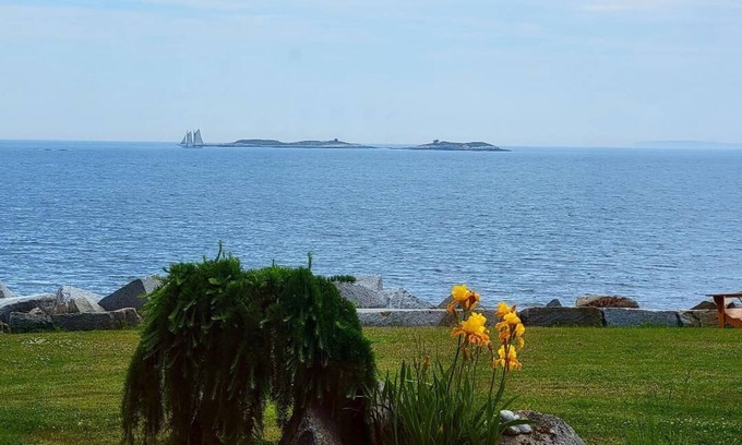 Port Clyde House | Candy Cove nPeace and seclusion by the Sea in Maine
