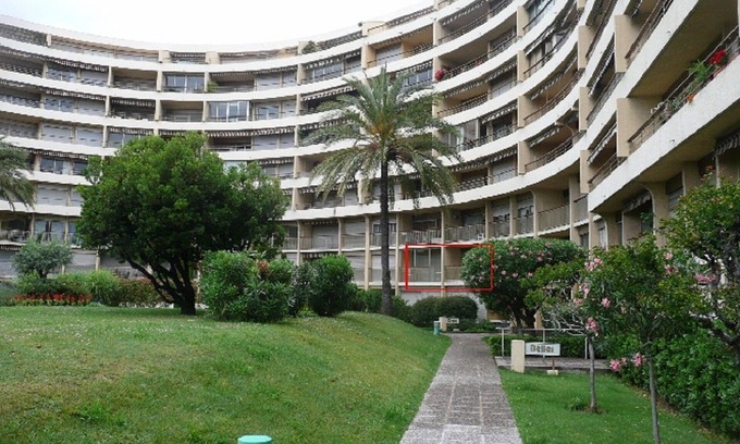 Cannes La Bocca Apartment | Cannes la Bocca Beau T2 close to the sea.