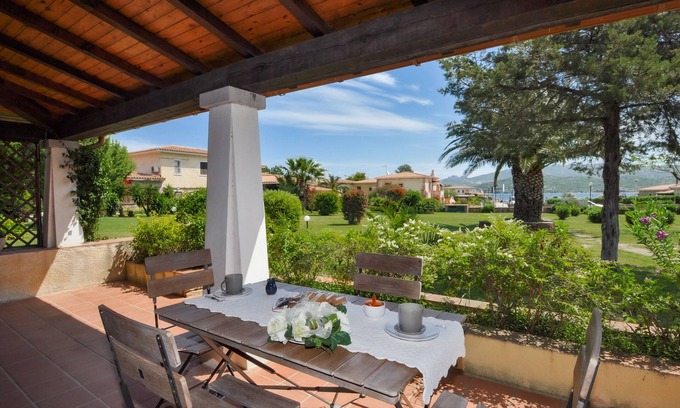 Cannigione Apartment | Cannigione - Villa a stone's throw from the beach
