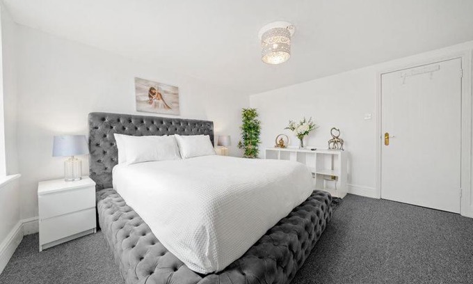 Canning Town Apartment | Canning Town Modern 2 Bedroom Apartment Excel Centre, Canary Wharf, City Airport