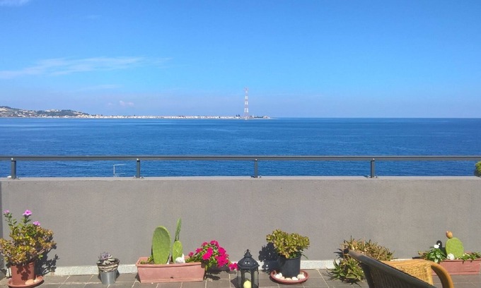 Villa San Giovanni Apartment | Cannitello Apartment (Cir 080096-AAT-00003 - Cin IT080096C2CA9LFJ2I)