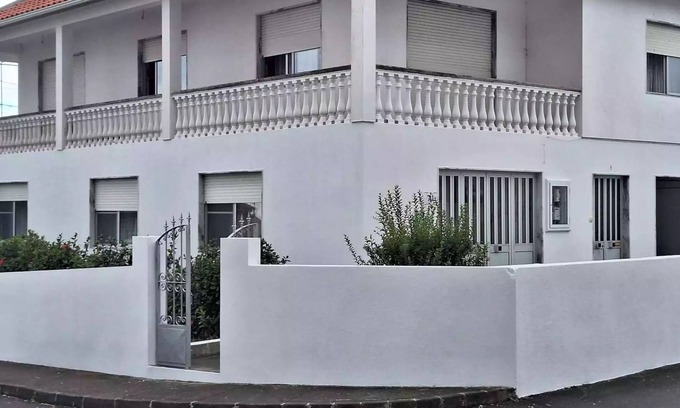 Velas Apartment | Cantinho das Japoneiras