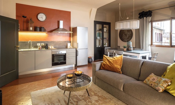 San Giovanni House | Canto degli Scali