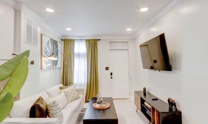 Canton House | Canton’s Finest Luxury Stay: Walk to Park, Bars!