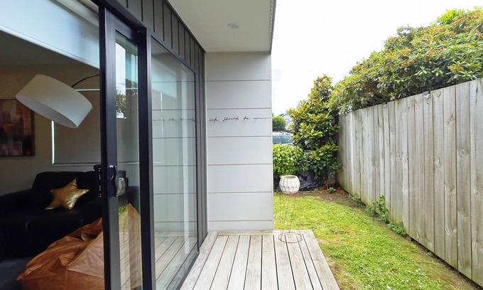 Hamilton House | Canvas of Comfort — A Modern Townhouse of Four Suites