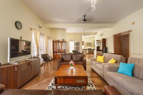 Kalyan Nagar Villa | Canvas43 Eco Villa DailyHK EVCharging