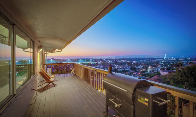 Point Loma Heights House | Canyon Estate Overlooking the San Diego and the Pacific Ocean
