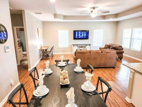 Canyon Lake Villa | Canyon Lake Oasis! 3 MIN to Boat Ramp Pet Friendly