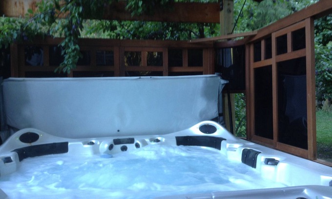 Leavenworth Cabin | Canyon Loft. Not Too Far, Not Too Close. Private Stay. STR # 000795
