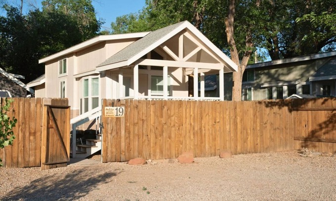 Moab House | Canyonlands Cabin #19