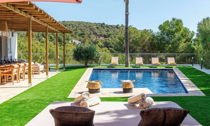 Puig Manya House | Cap Martinet Talamanca Vila Can Tashellu, Boutique 5 bed - Sea and Forest View
