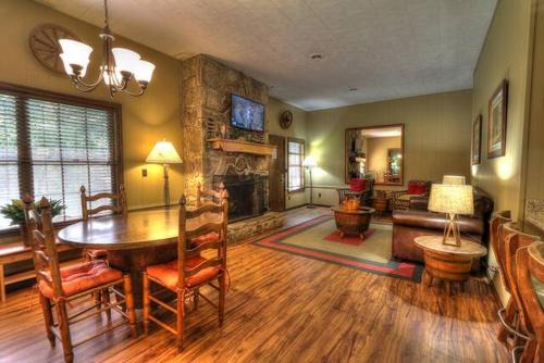 Pittman Center House | Cap's Fishin' Camp #542