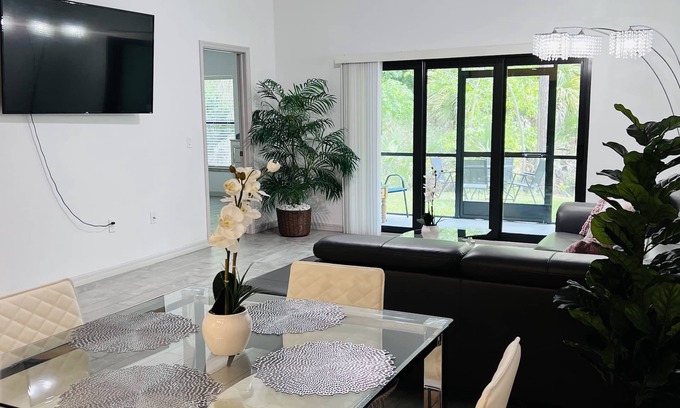 Lochmoor Waterway Estates House | Cape Coral FL