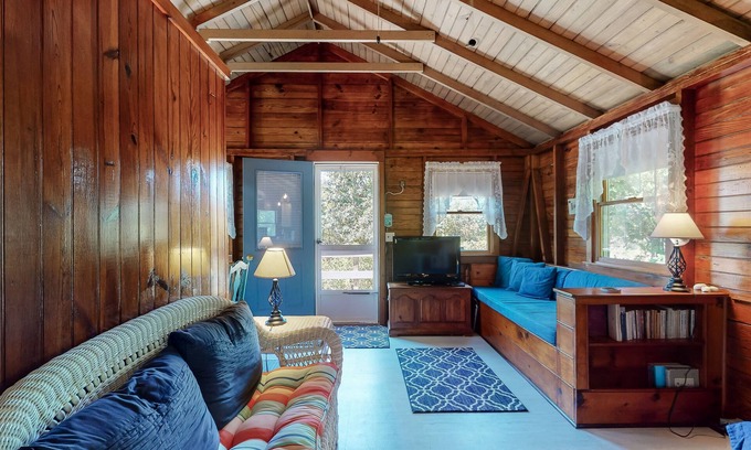 Campground Landing House | Cape cottage w/a full kitchen & furnished deck - steps from private beach