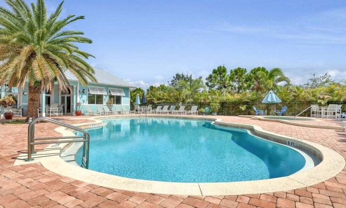 Merritt Island House | 🌴Cape Crossing Dreams w/Hot Tub, Pool, Gym & Sauna near the Beach!
