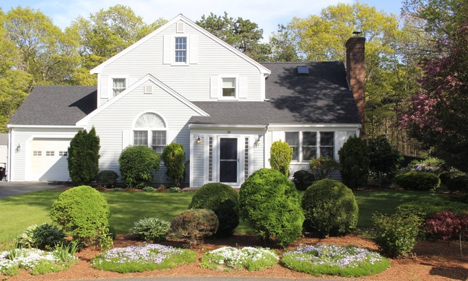 Marstons Mills House | CAPE ESCAPE ! NEW LISTING