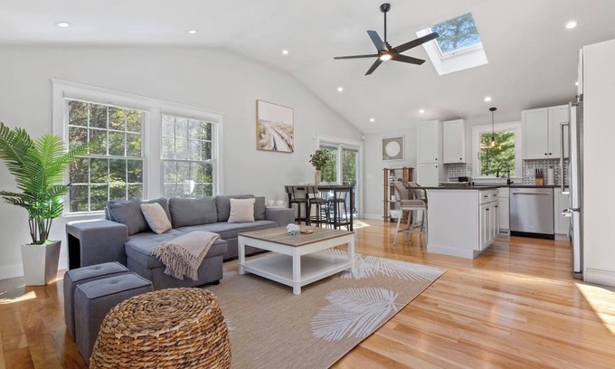 East Falmouth House | Cape Getaway +EV Charger + Fire Pit +OutdoorShower