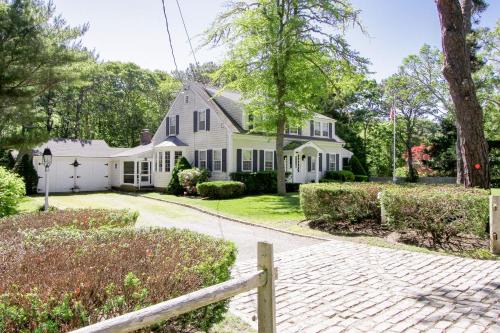 Harwich Port House | Cape Harbor Retreat