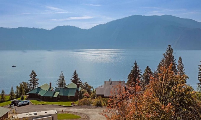 Bayview House | Cape Horn House · Bayview, Idaho ~ 4 Bd/ Sleeps 10-Lakeview