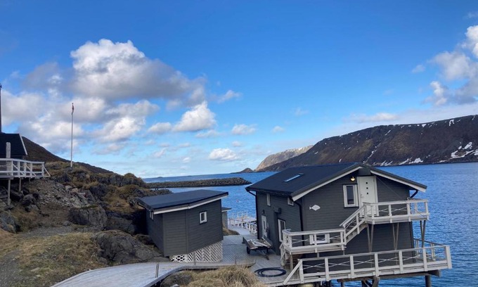 Skardsvag Cabin | Cape Marina Penthouse