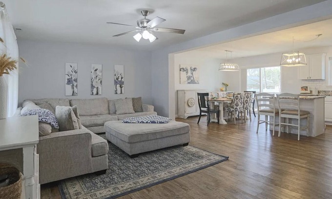 Town Bank House | Cape May Heated Swim Spa Oasis Sleeps 8, Dog & EV Friendly